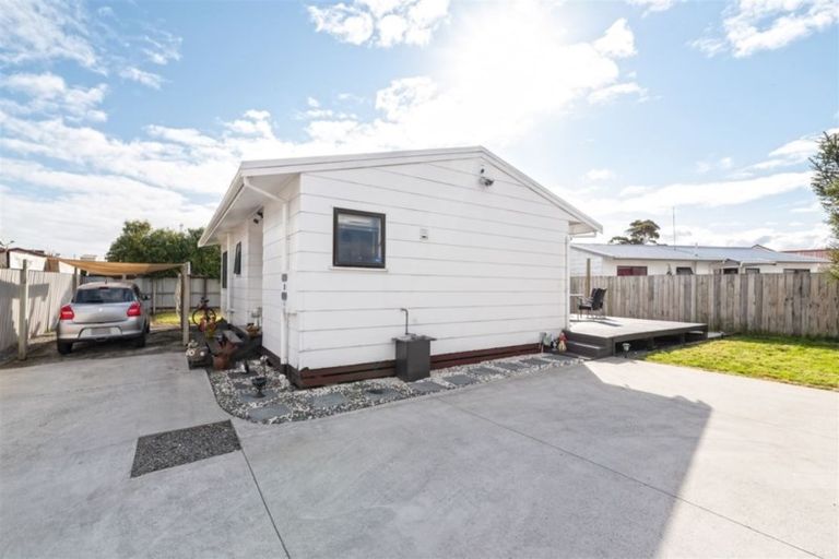 Photo of property in 2/6 Trevor Hosken Drive, Wiri, Auckland, 2104