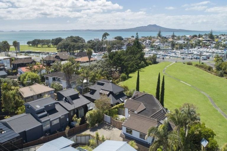 Photo of property in 16 Commodore Parry Road, Castor Bay, Auckland, 0620