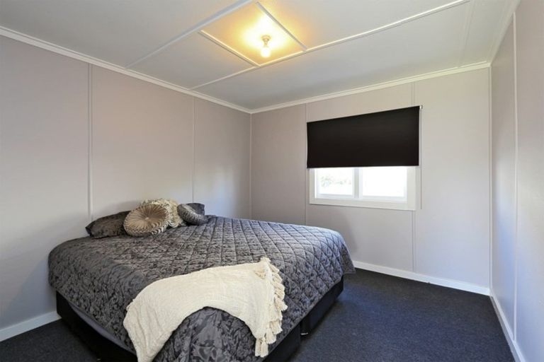 Photo of property in 220 Warwick Road, Mayfair, Hastings, 4122