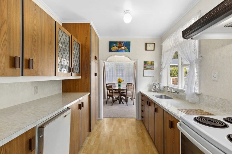 Photo of property in 170 George Street, Stokes Valley, Lower Hutt, 5019