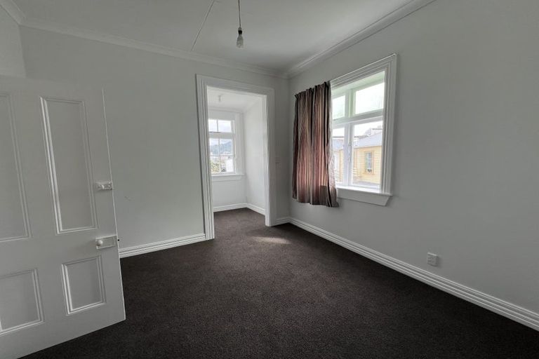 Photo of property in 23 Hawker Street, Mount Victoria, Wellington, 6011