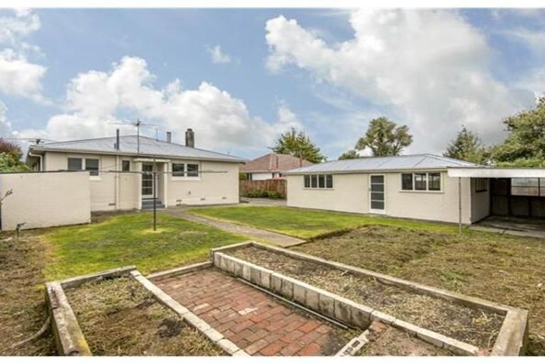 Photo of property in 12 Jennifer Street, Bryndwr, Christchurch, 8053