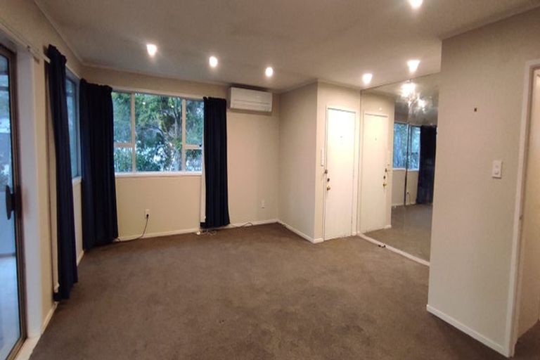 Photo of property in 10 Gerontius Glade, Torbay, Auckland, 0630
