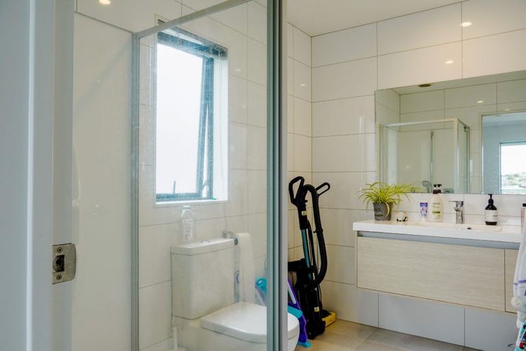 Photo of property in 13 Nganui Avenue, Takanini, 2112