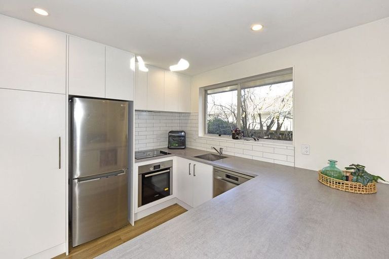 Photo of property in 32 Charnwood Crescent, Bishopdale, Christchurch, 8051