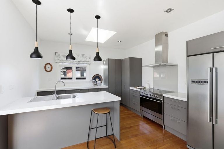 Photo of property in 1/68 Searells Road, Strowan, Christchurch, 8052