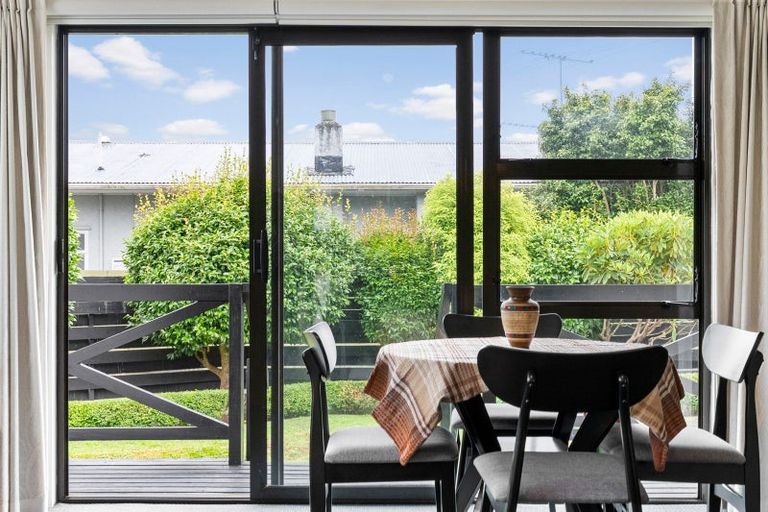 Photo of property in 2/8 Murray Street, Wallaceville, Upper Hutt, 5018