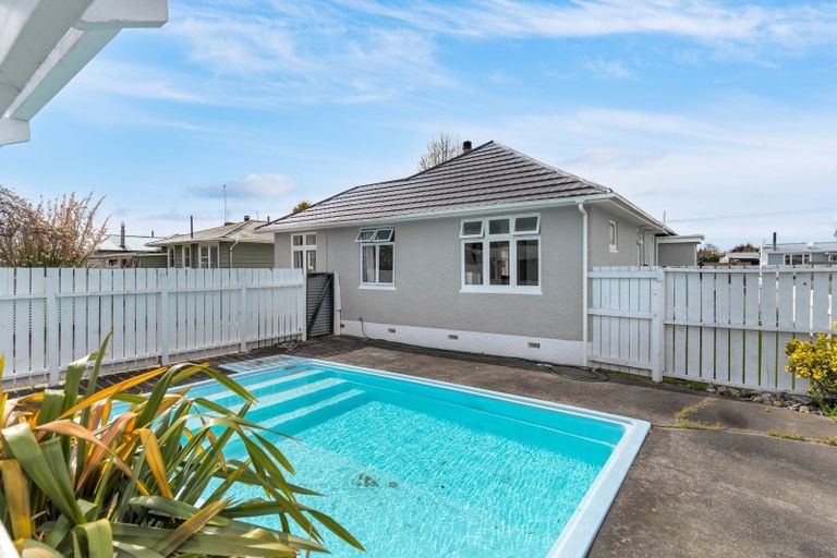 Photo of property in 382 High Street South, Carterton, 5713