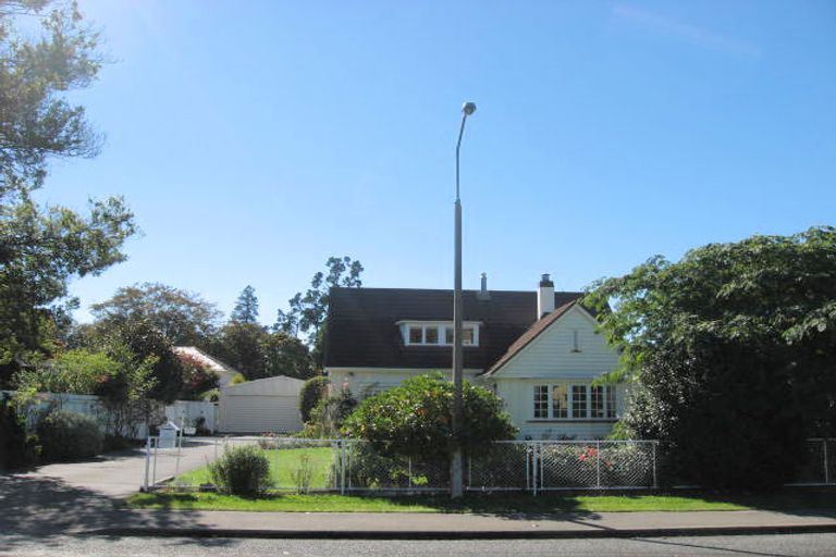 Photo of property in 127 Cameron Street, Ashburton, 7700