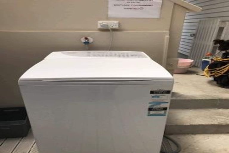 Photo of property in 12 Bruce Road, Glenfield, Auckland, 0629