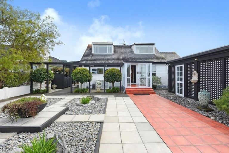Photo of property in 9 Oak Street, Ebdentown, Upper Hutt, 5018