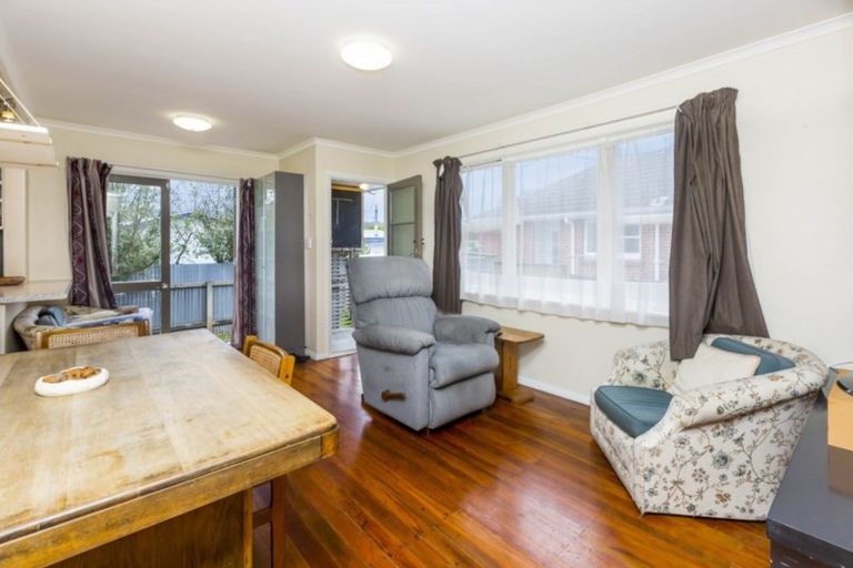 Photo of property in 1/29 Hillside Drive, Maoribank, Upper Hutt, 5018