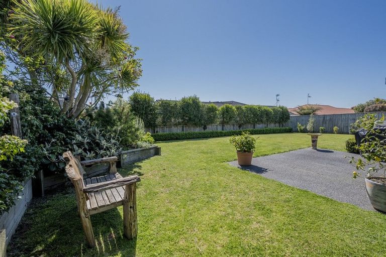 Photo of property in 55 Regent Drive, Paraparaumu Beach, Paraparaumu, 5032