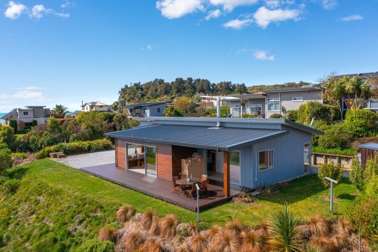 Photo of property in 19 Sandridge Terrace, Pohara, Takaka, 7183