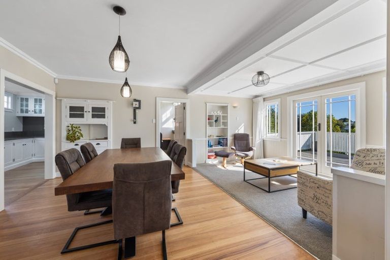 Photo of property in 26 Baring Terrace, Strandon, New Plymouth, 4312