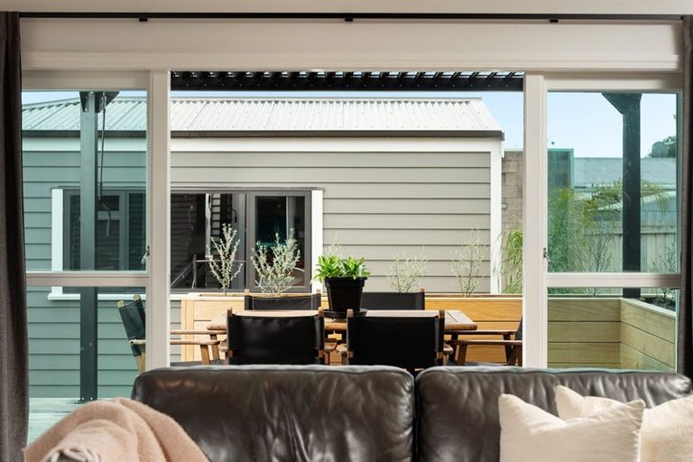 Photo of property in 10b Epsom Road, Mount Maunganui, 3116