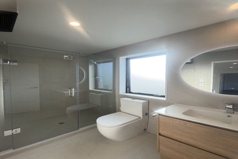 Photo of property in 51 Priestley Drive, Bucklands Beach, Auckland, 2014