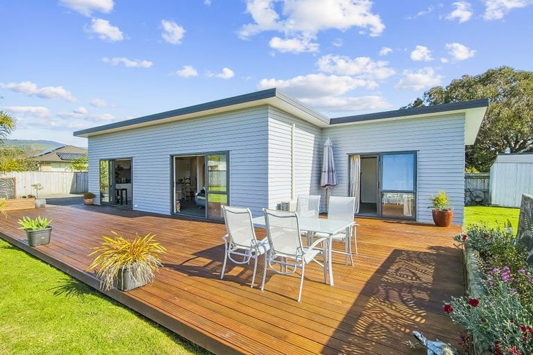 Photo of property in 10 Pohatu Lane, Otaki, 5512