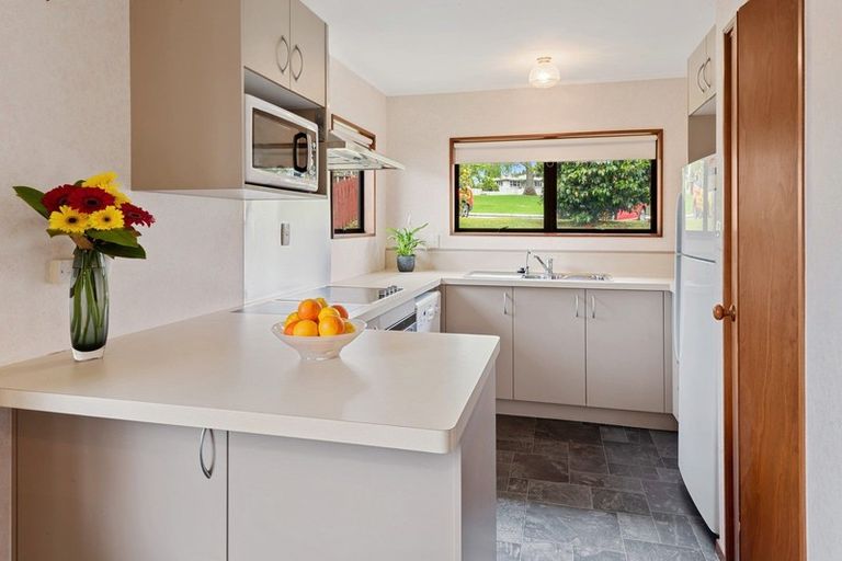 Photo of property in 2/7 Crawford Crescent, Te Kamo, Whangarei, 0112