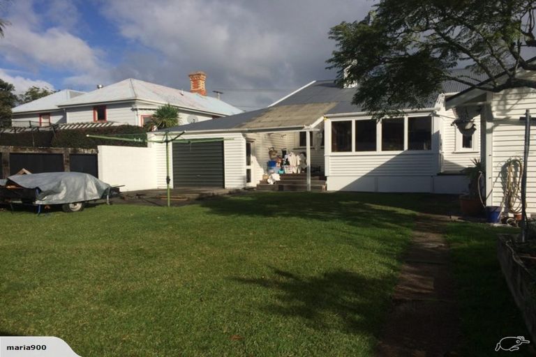 Photo of property in 130 Calliope Road, Stanley Point, Auckland, 0624
