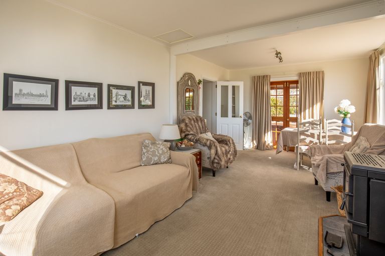 Photo of property in 180 Hall Road, Bannockburn, Cromwell, 9384