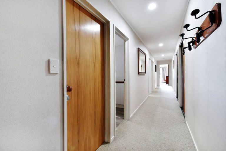 Photo of property in 21 Malthouse Crescent, Brightwater, 7022