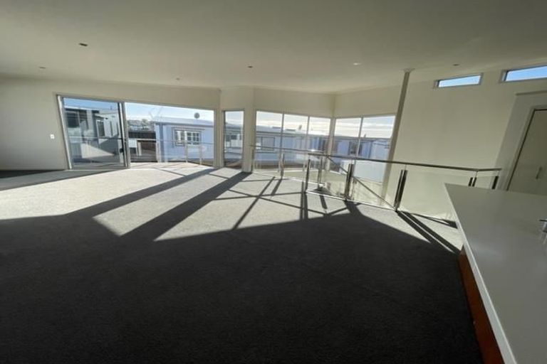 Photo of property in 2/348 Beach Road, Mairangi Bay, Auckland, 0630