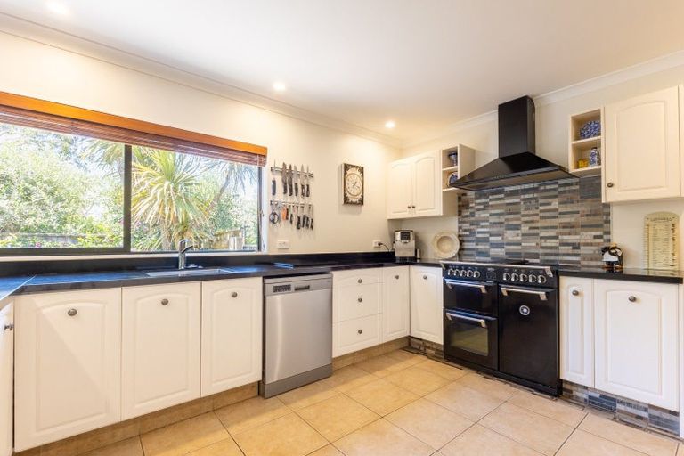 Photo of property in 9b Wood Leigh, Paraparaumu Beach, Paraparaumu, 5032