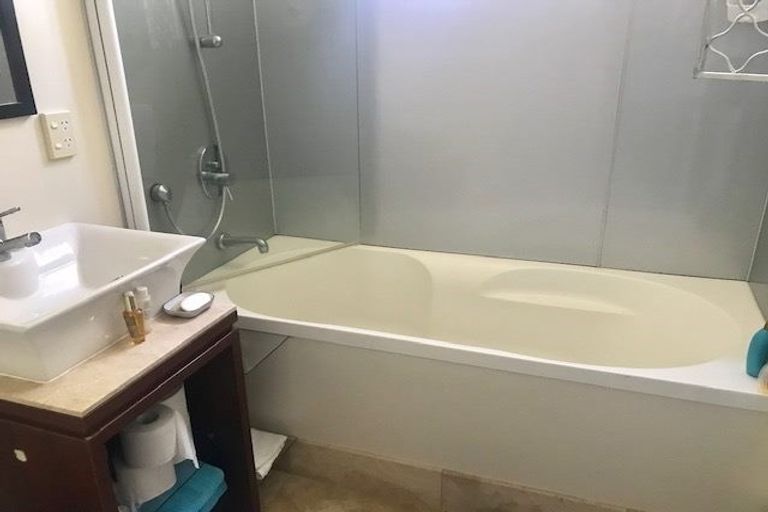 Photo of property in Habitat Apartments, 9/31 Byron Avenue, Takapuna, Auckland, 0622