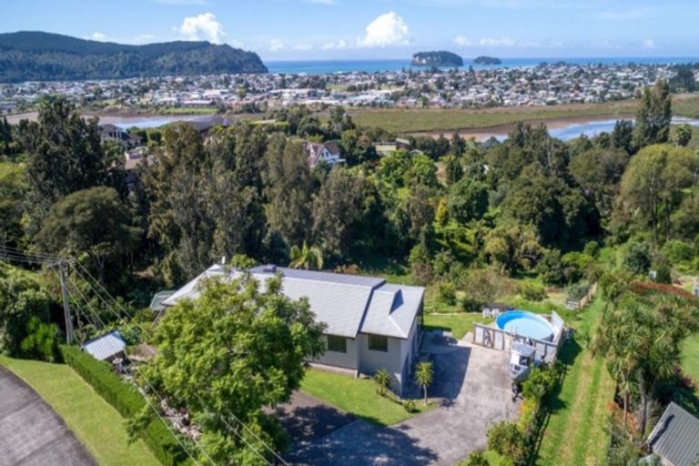 Photo of property in 8 Brenton Place, Whangamata, 3691