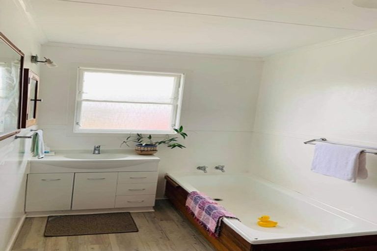 Photo of property in 2 Penrith Street, Westown, New Plymouth, 4310