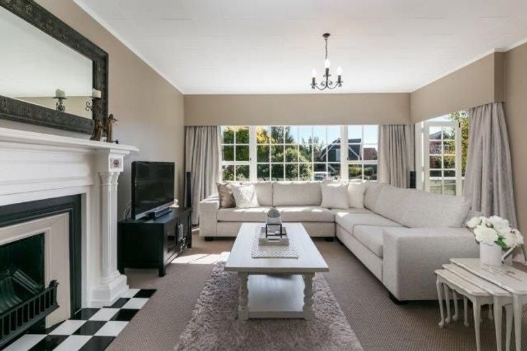 Photo of property in 18 Greenwood Road, Havelock North, 4130