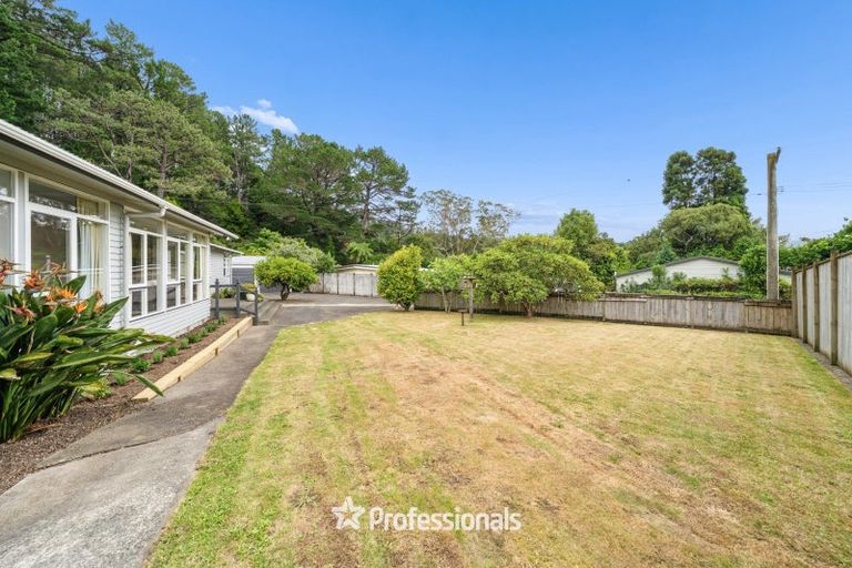 Photo of property in 40 Kamahi Street, Stokes Valley, Lower Hutt, 5019