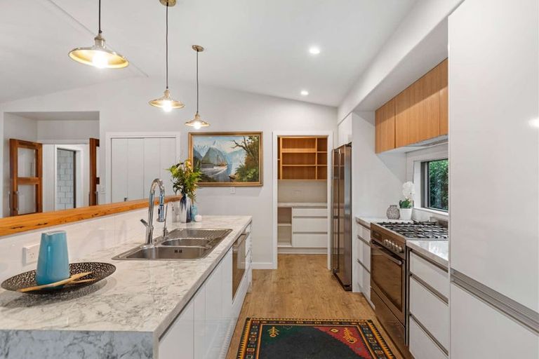 Photo of property in 16 Kilsby Place, Levin, 5510