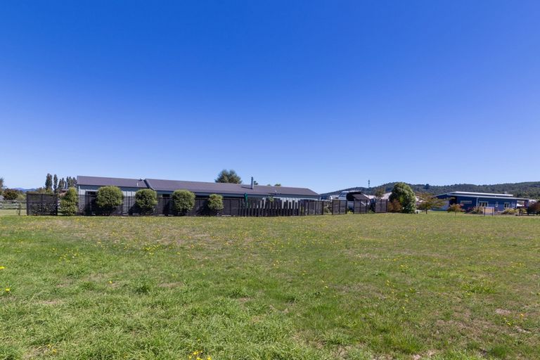 Photo of property in 113 Lisland Drive, Kinloch, Taupo, 3377