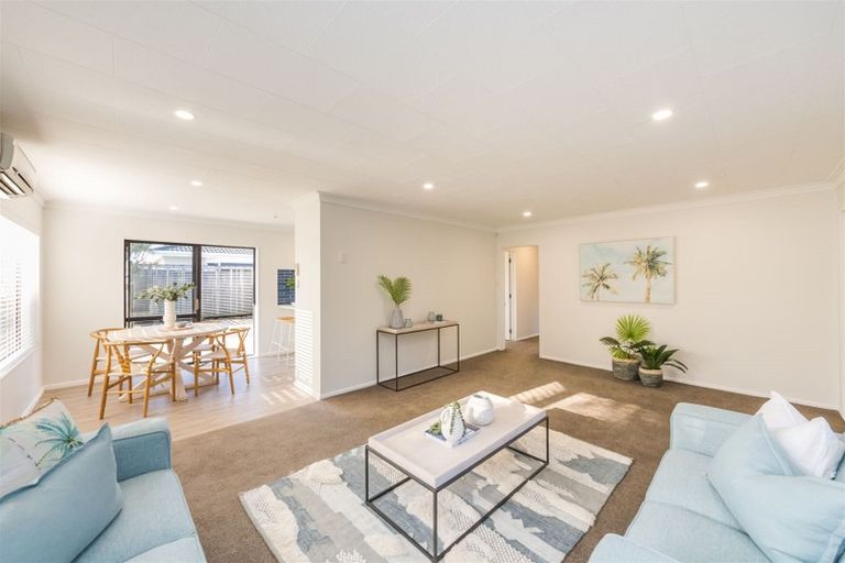 Photo of property in 130 John F Kennedy Drive, Milson, Palmerston North, 4414