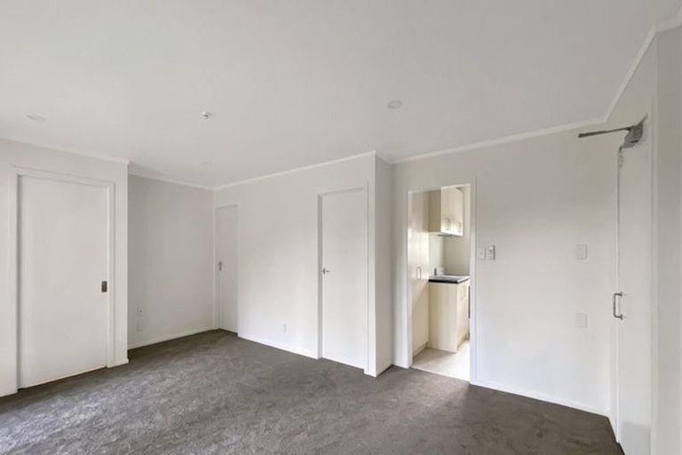 Photo of property in 24 Marie Crescent, Te Atatu South, Auckland, 0610