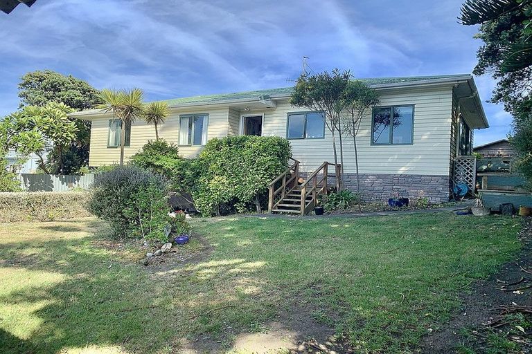 Photo of property in 71 Moana Street, Otaki Beach, Otaki, 5512
