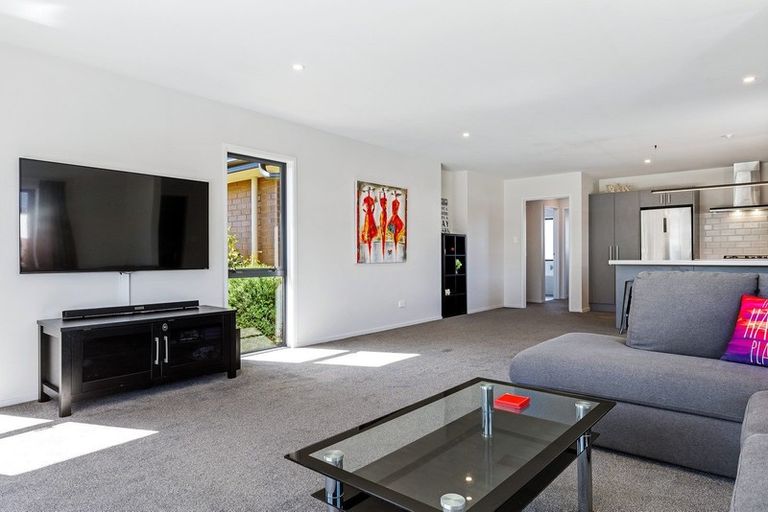 Photo of property in 14 Wearing Place, Kaiapoi, 7630