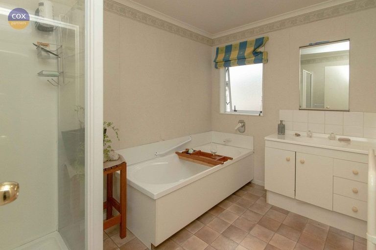 Photo of property in 3/4a Lee Road, Taradale, Napier, 4112