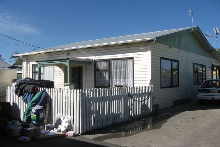 Photo of property in 1 Barrack Street, Whanganui, 4500