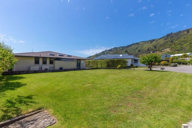 Photo of property in 291q Waikawa Road, Waikawa, Picton, 7220