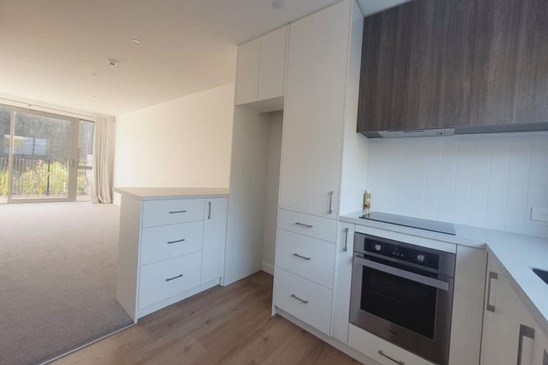 Photo of property in 88 Ara Paiwhenua, Tawa, Wellington, 5028