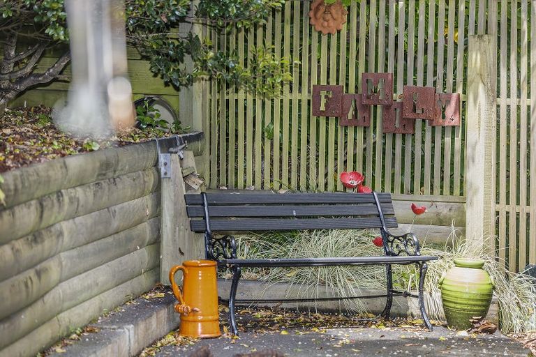 Photo of property in 3a Roys Road, Plimmerton, Porirua, 5026