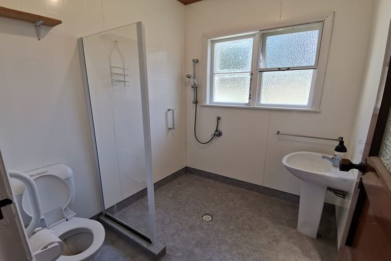 Photo of property in 12 Clapham Place, Whanganui East, Whanganui, 4500