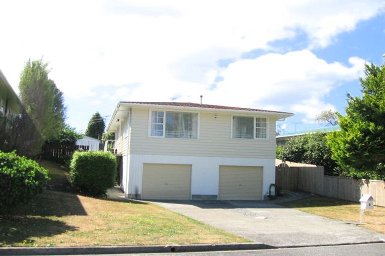 Photo of property in 6 Dakota Grove, Totara Park, Upper Hutt, 5018