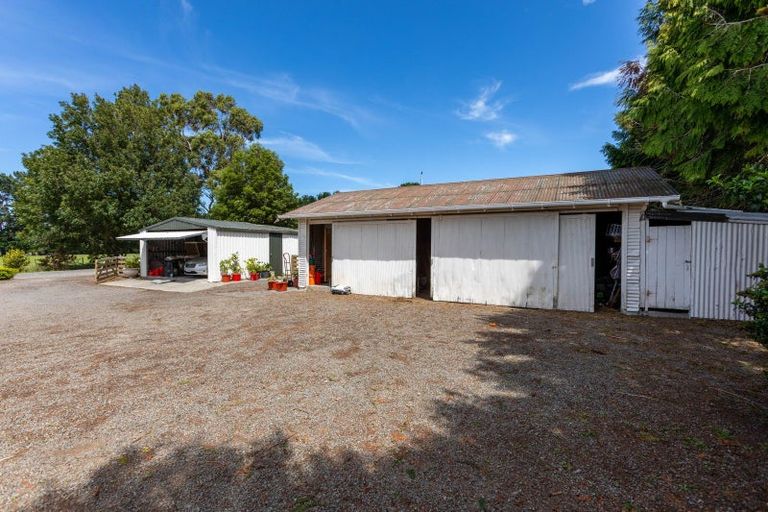 Photo of property in 633 Kiritaki Road, Dannevirke, 4972