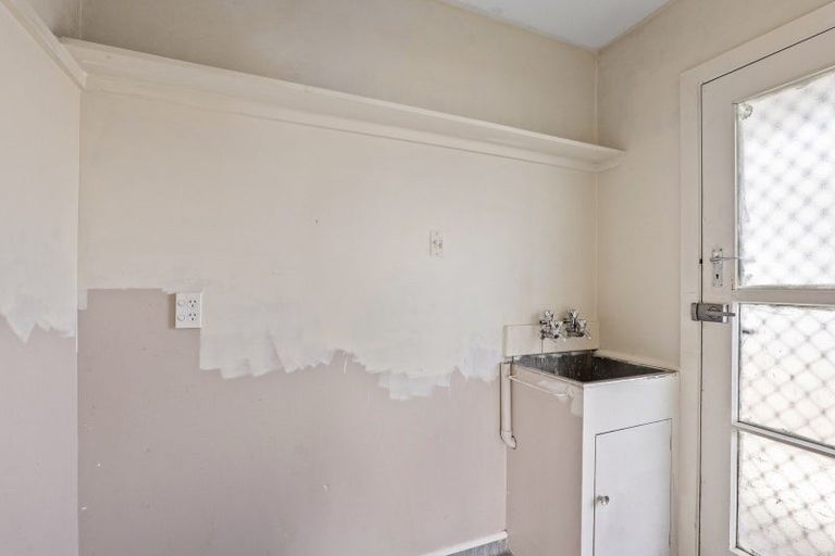 Photo of property in 35 Clive Street, Phillipstown, Christchurch, 8011