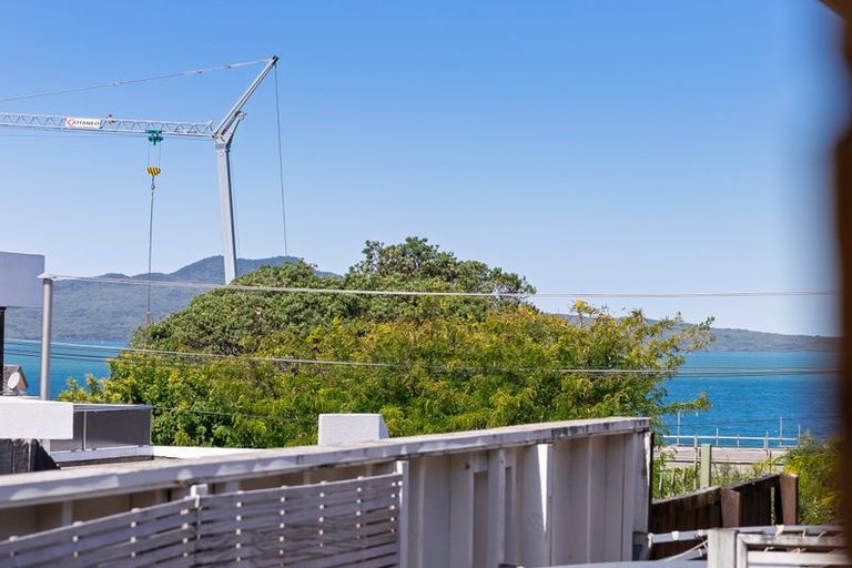 Photo of property in 2/16 Beach Road, Castor Bay, Auckland, 0620