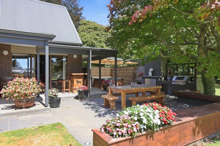 Photo of property in 17 Ridgewood Drive, Ridgewood, New Plymouth, 4371